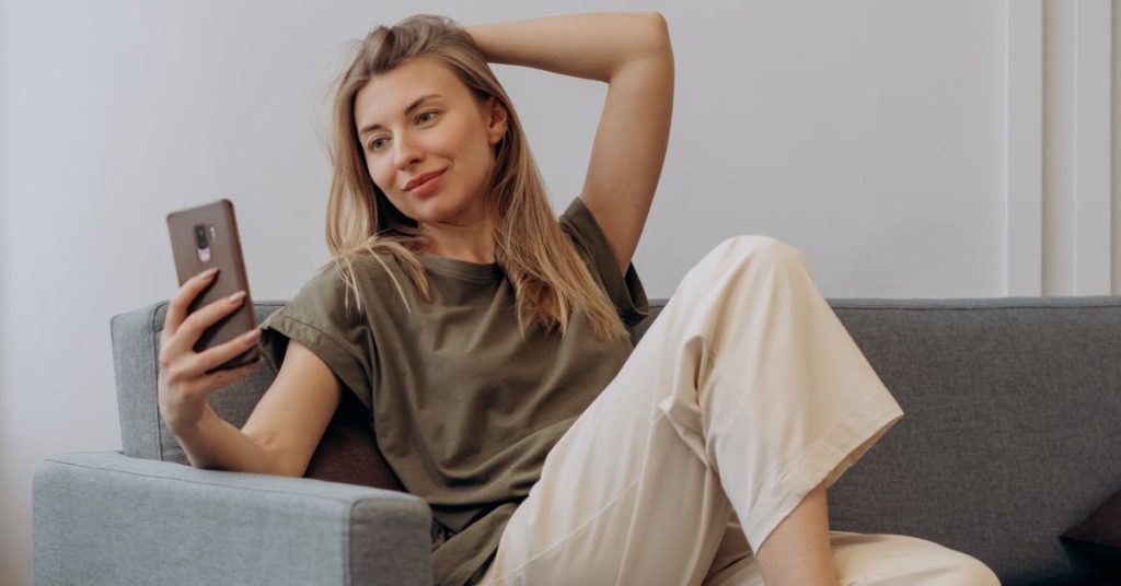 Roberta Style Lee _BLOG_7 of the Best Apps and Websites for Selling Preloved Clothes in the UK