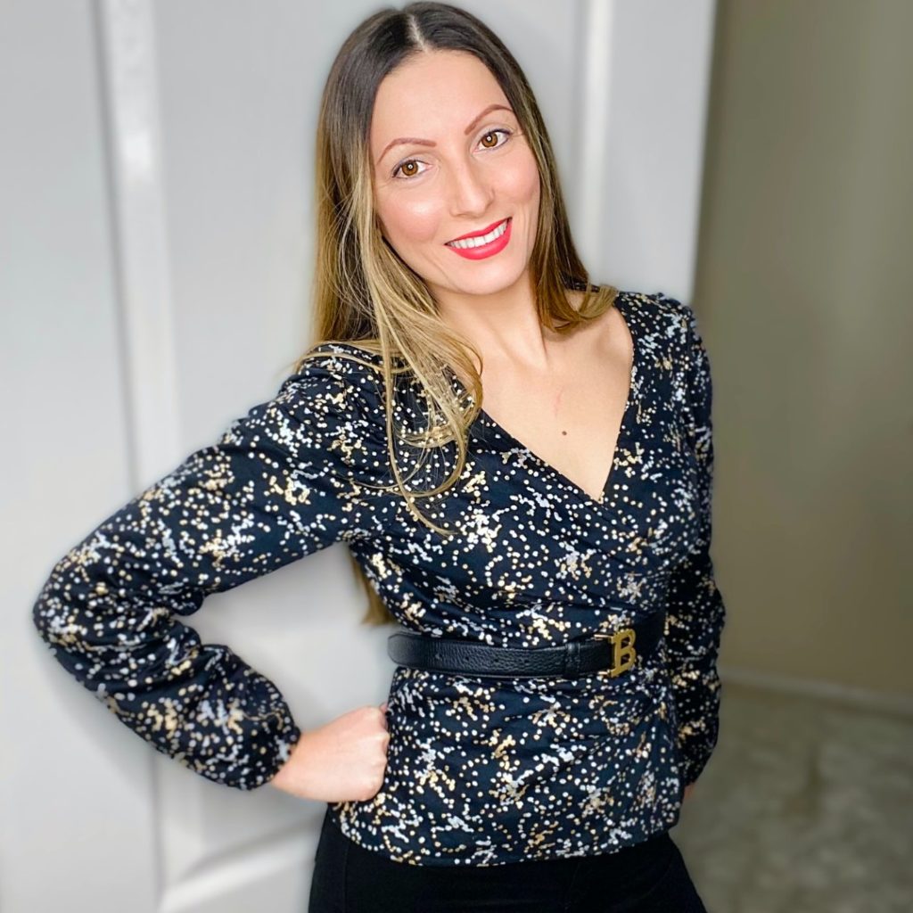 Roberta Lee wearing white organic cotton sparkle wrap top | Jenerous | Ethical Brand Directory Member