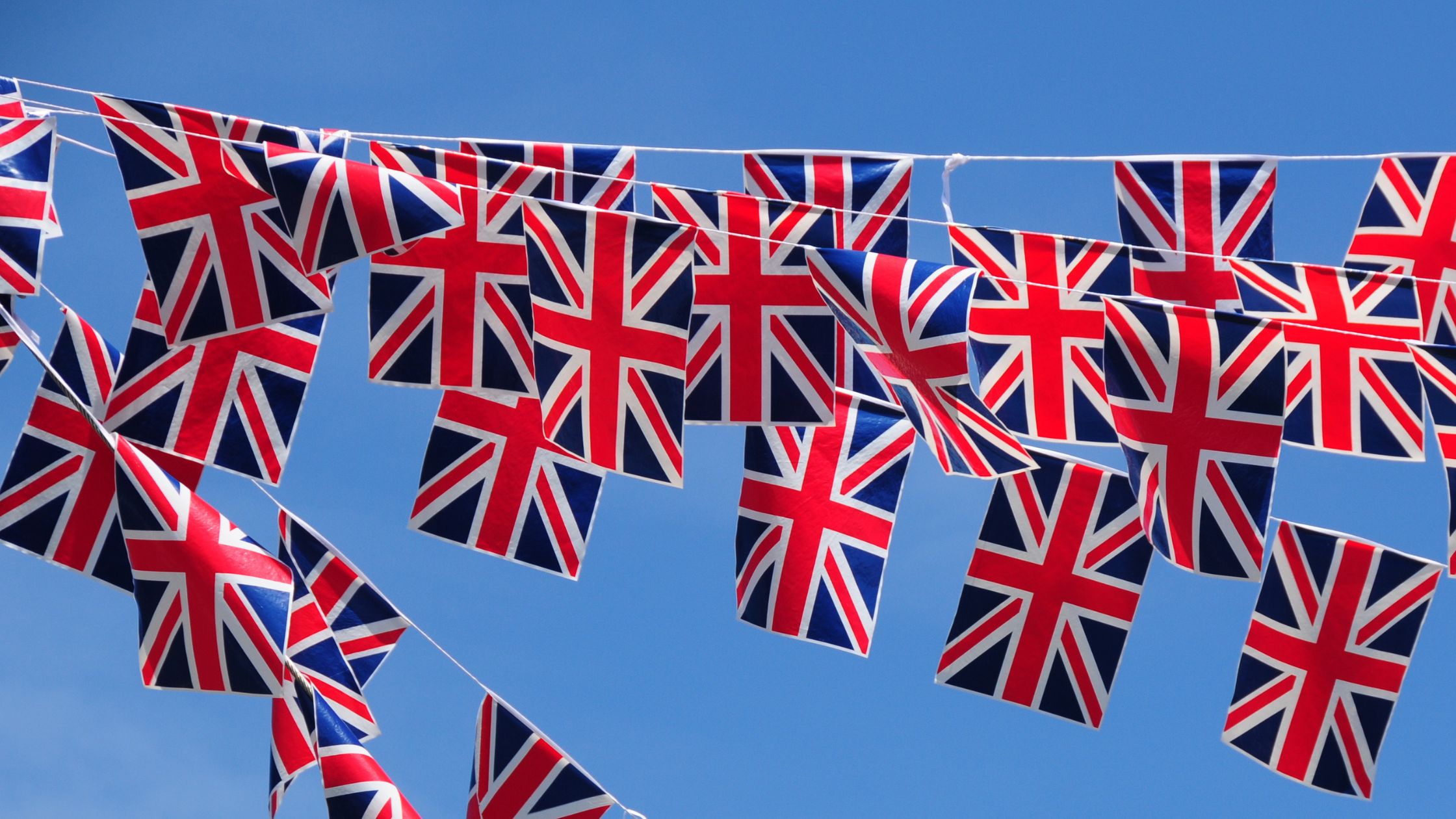 Red, white and blue outfit for the Kings Coronation. Simple and chic, sustainable too.